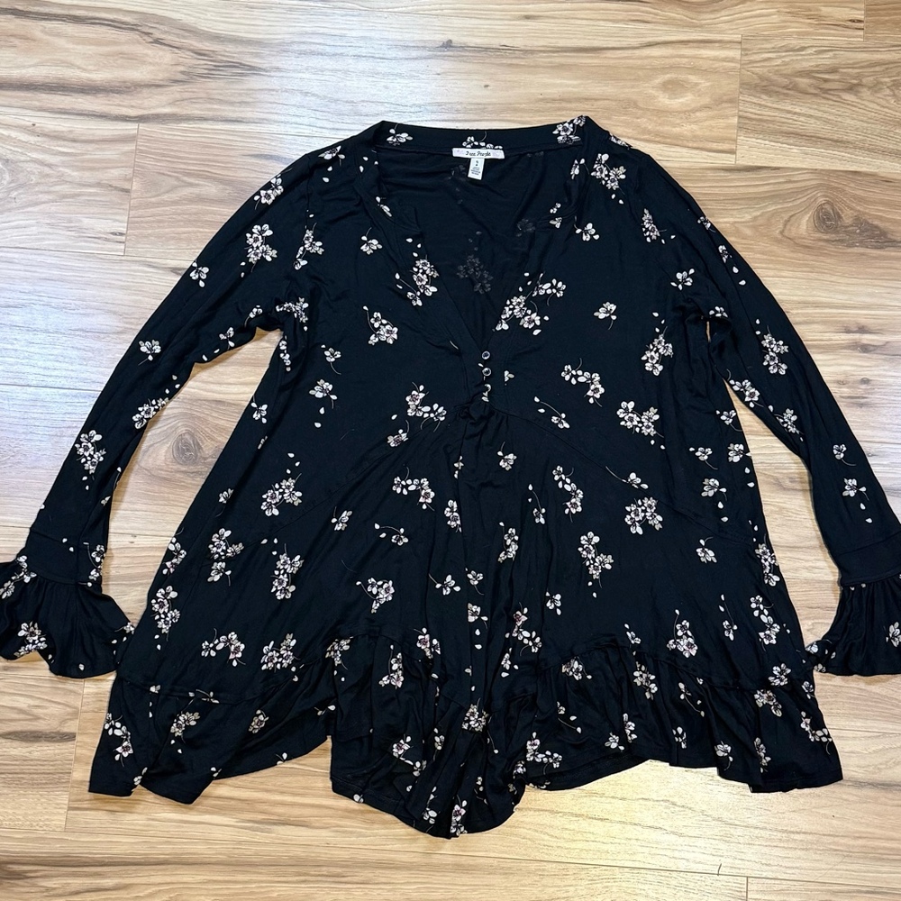 Free People Women’s Floral Tunic Top SP Black